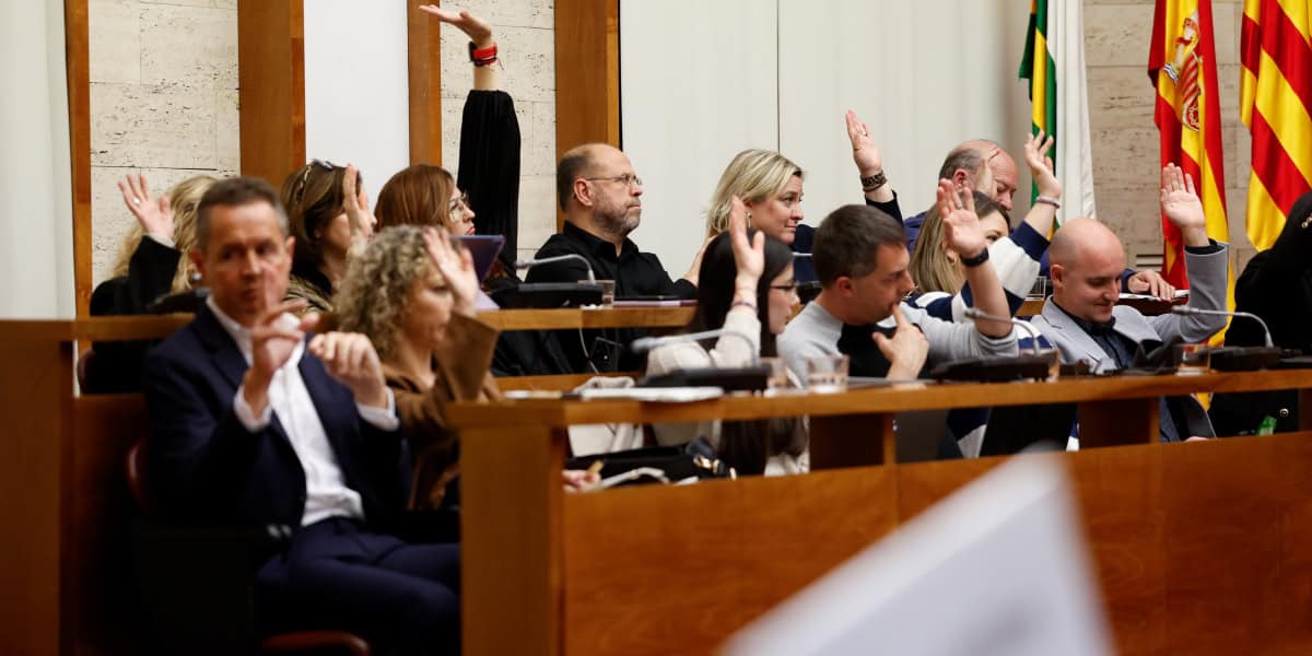 Foto portada: un moment del ple municipal de Sabadell del febrer de 2025. Autor: D.Jiménez.