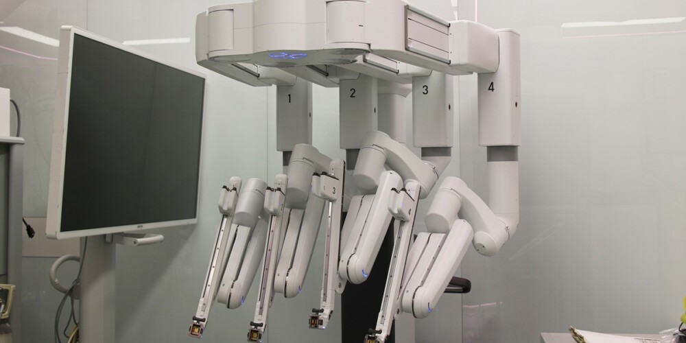 Foto de portada: Robot Da Vinci. Autor: Cedida