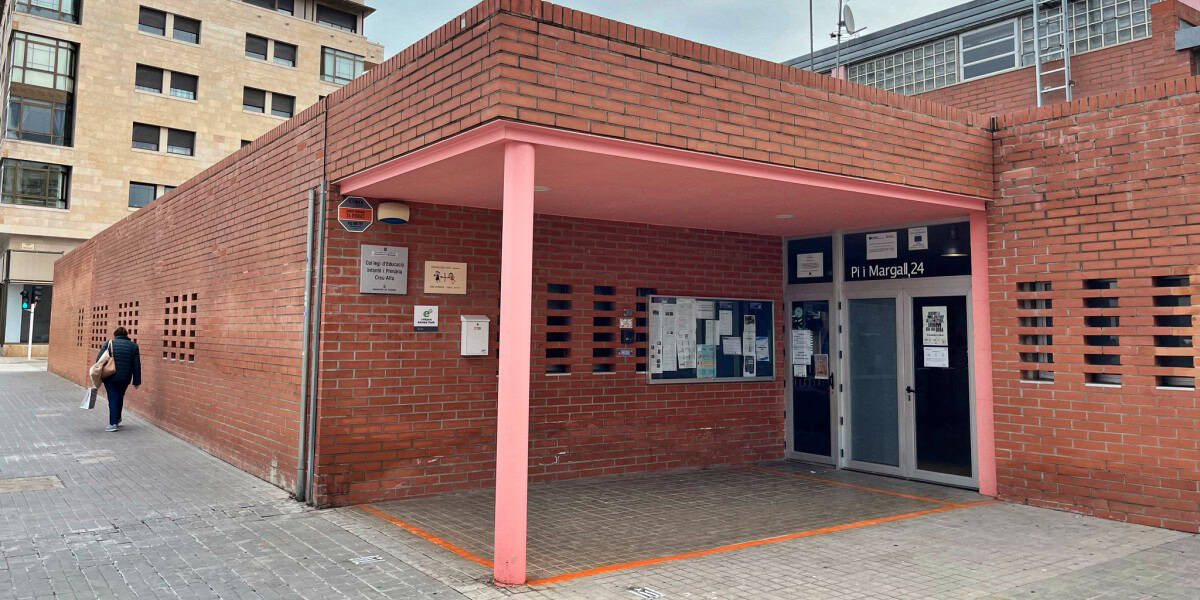 L'Escola Creu Alta, al carrer Pi i Maragall. Autor: Jordi M.