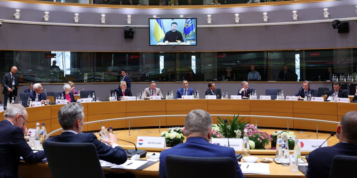Foto portada: els caps d'Estat i de Govern de la Unió Europea en videotrucada amb el president d'Ucraïna. Autor: ACN.