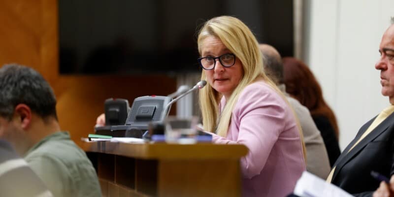 La portaveu de Vox, Nuria Acacio, al ple. Autor: D.Jiménez. 