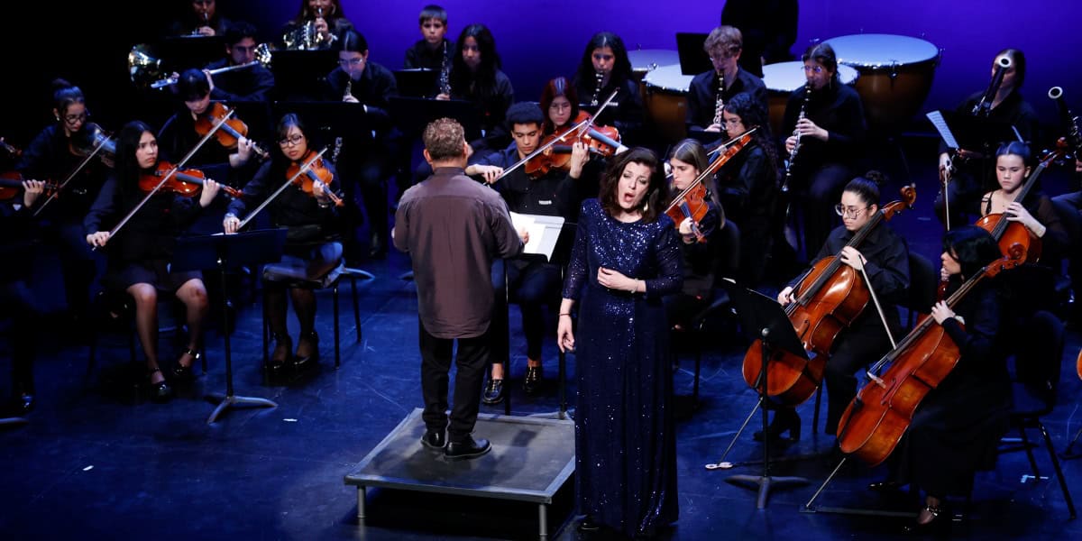 Vozes i Maria Hinojosa van tancar la Gala del Sabadellenc de l'Any 2024. Autor: D.Jiménez.