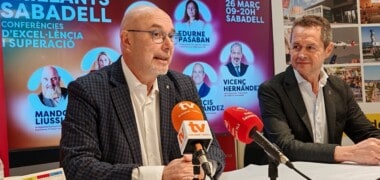Foto de portada: Josep Marín, presentant l'esdeveniment Ments Brillants, acompanyat del tinent d'alcaldessa, Lluís Matas. Autor: Albert P
