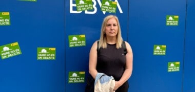 Foto portada: Laura Altimira, filla de Jaume Altimira, l'home amb dependència severa de 79 anys que serà desallotjat de l'habitatge on resideix pel fons Divarian. Autor: J.d.A.