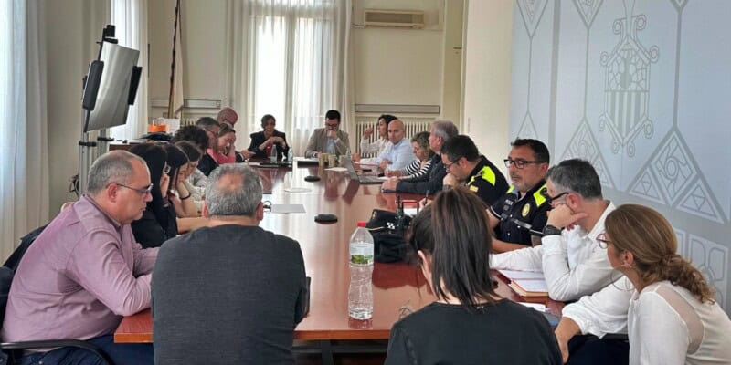 Reunió del Comitè d'Emergències, presidida per Farrés. Autor: cedida. 