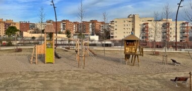Jocs infantils al nou Parc de les Aigües. Autor: Ajuntament / cedida.