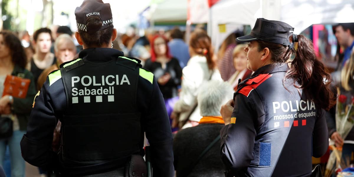 Dispositiu conjunt per Sant Jordi. Han pujat els delictes sexuals. Autor: D.Jiménez.