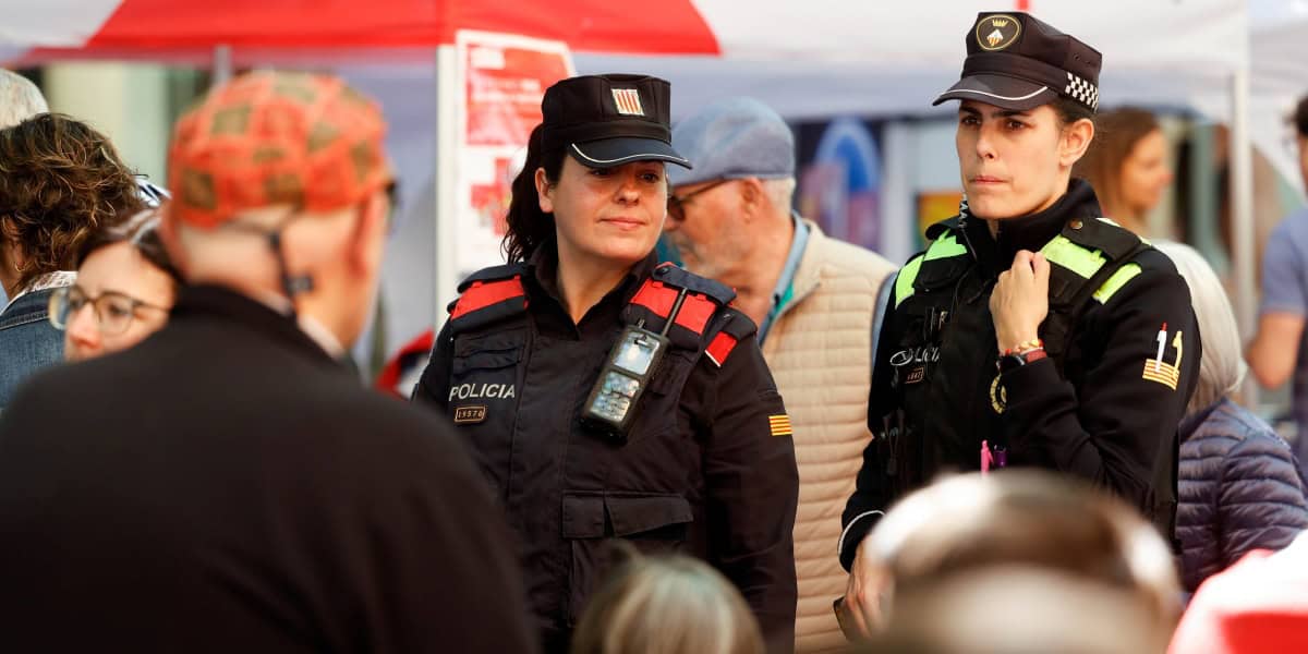 Dispositiu conjunt per Sant Jordi. Autor: D.Jiménez.