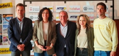 Foto de portada: Fotografia de les autoritats de l'Ajuntament, amb el president del cercle, Joan Carles Riba (al mig), acompanyats del director, Sergio Barranco (dreta). Autor: Albert P.