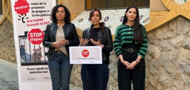 Foto portada: la tinenta d'alcaldessa Montse González, l'alcaldessa Marta Farrés i la regidora de Salut i Plagues Urbanes, Sílvia Garcia, aquest matí. Autor: J.d.A.