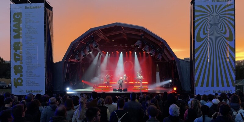 L'escenari de l'Embassa't, al Parc de Catalunya, en el concert d'Els Pets. Autor: ACN. 