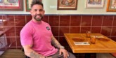 El popular presentador i cuiner Joaquim Martín, aquest dimecres en un restaurant de Sababadell. Autor. J.d.A.