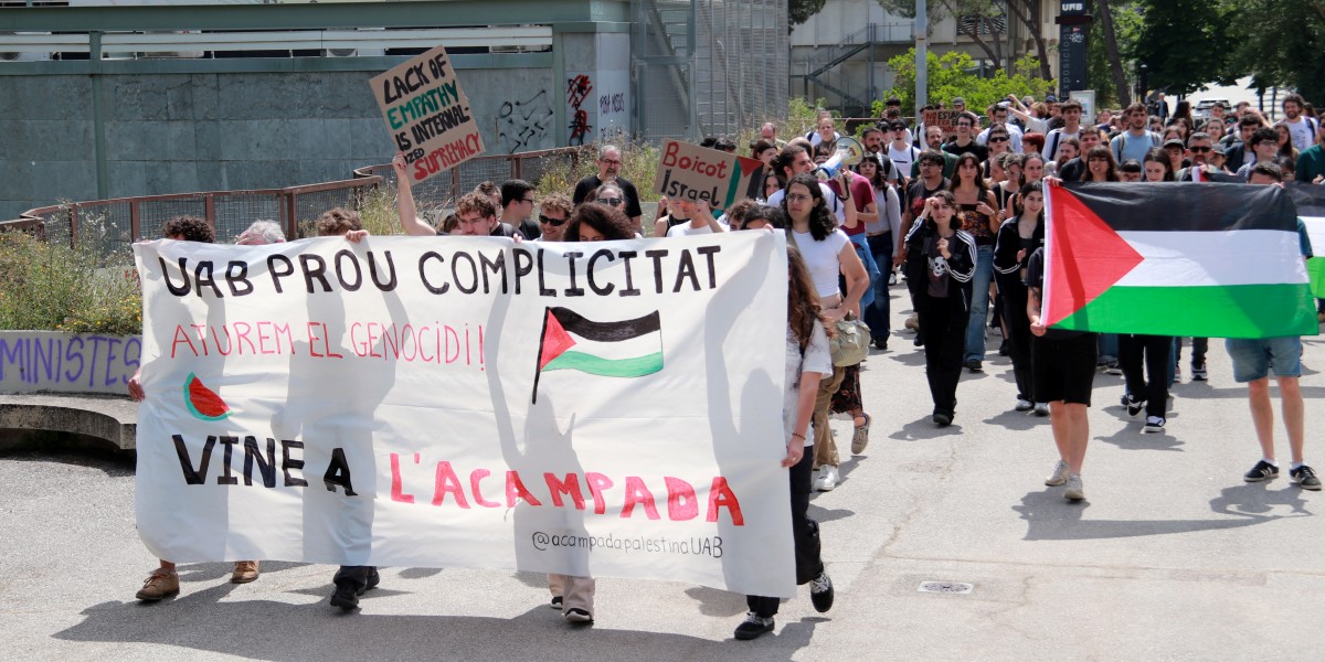 Manifestació a la UAB per reclamar que es trenquin els vincles amb Israel. Autor: ACN.