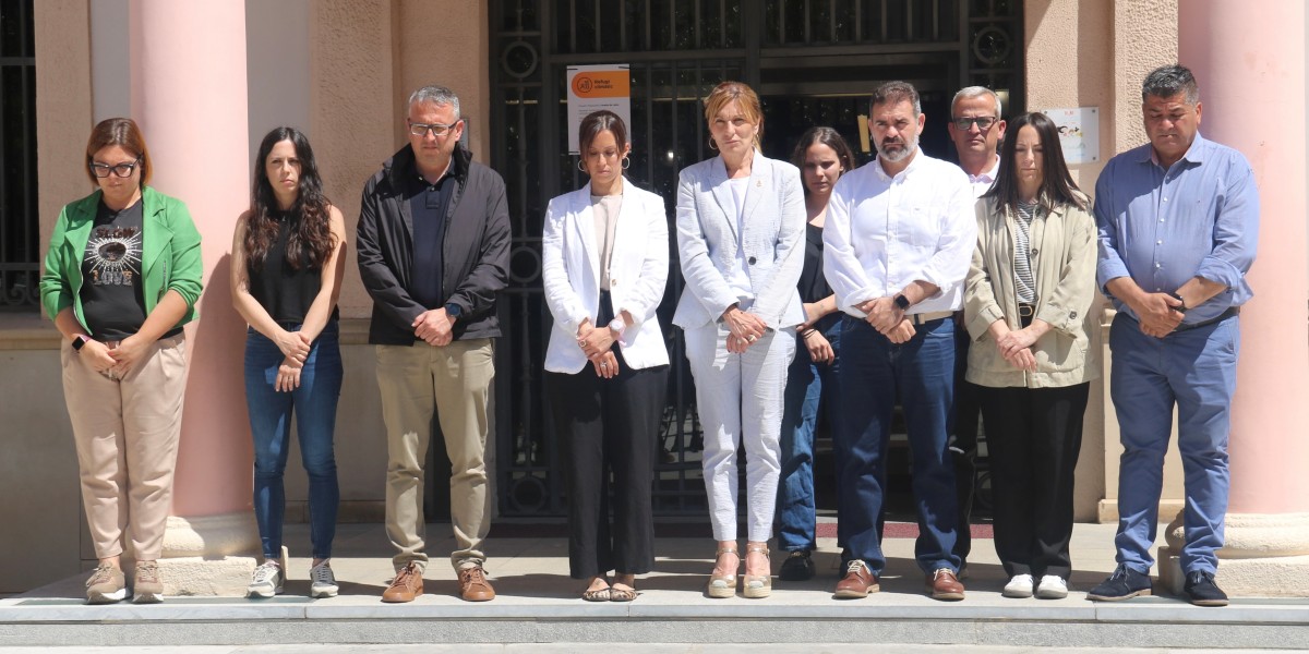 Minut de silenci a Rubí per la víctima mortal al despreniment de Via Sabadell. Autor: Jordi M.
