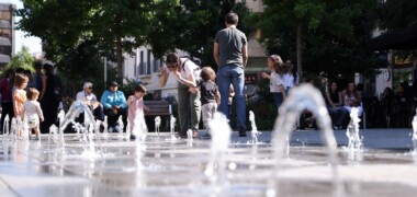 Foto portada: les noves fonts del Passeig de la plaça Major. Autor: D.Jiménez.