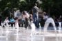 La nova zona d’aigües del Passeig s’estrena atraient famílies i grups d’amics
