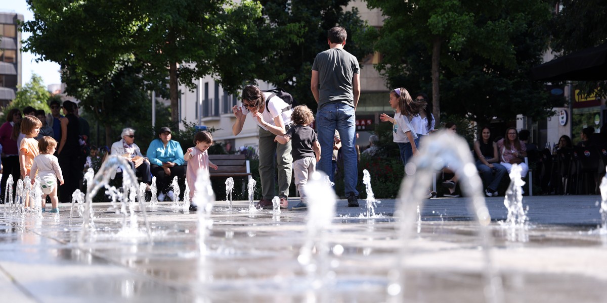 Foto portada: les noves fonts del Passeig de la plaça Major. Autor: D.Jiménez.