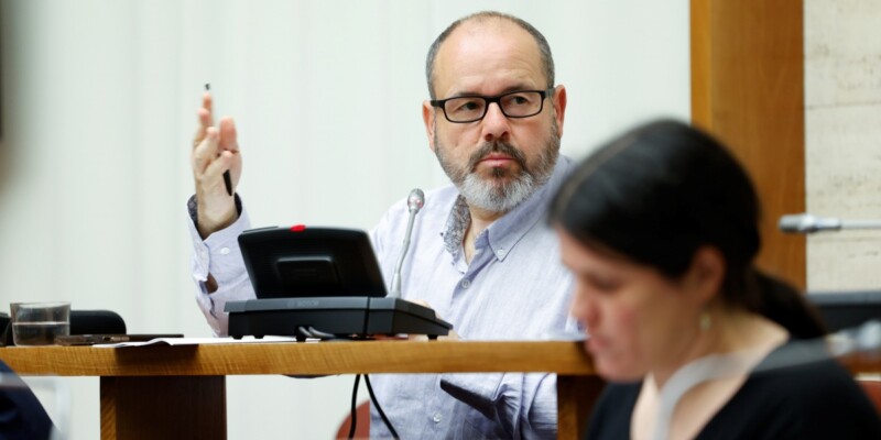 Joan Mena, portaveu municipal de Sabadell En Comú Podem, a l'Ajuntament. Autor: D.Jiménez. 