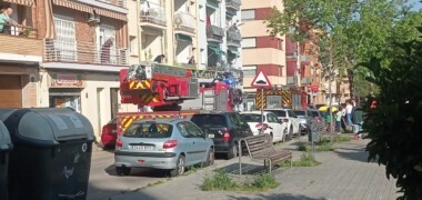 Dispositiu d'emergències per un incendi al barri de la Concòrdia. Autor: cedida.