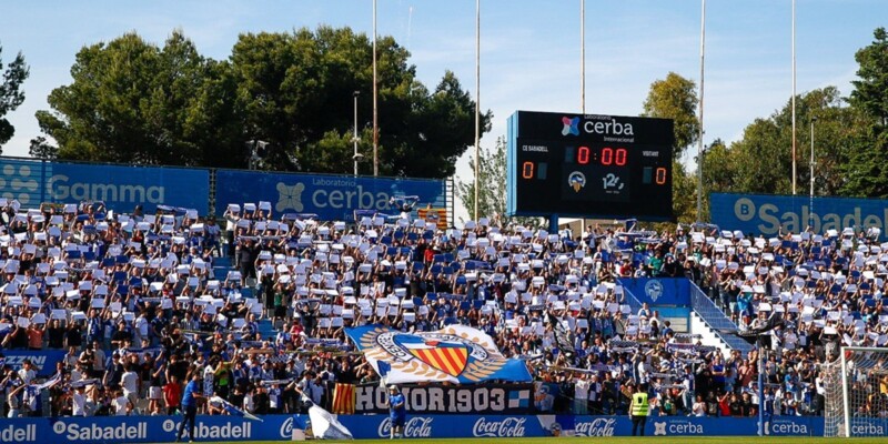 Foto de portada: arlequinats a la NCA. Autora: Dihör