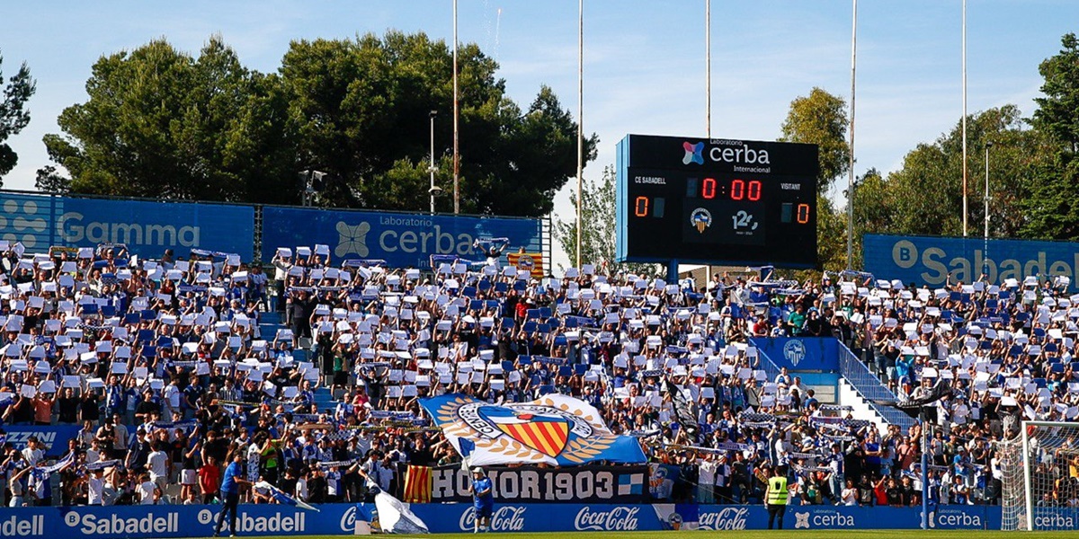 Foto de portada: arlequinats a la NCA. Autora: Dihör