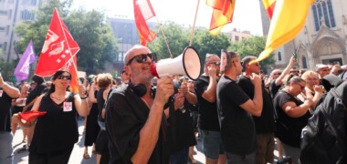 Protestes a les portes de l'Ajuntament per demanar un nou conveni per als treballadors municipals. Autor: David Jiménez.