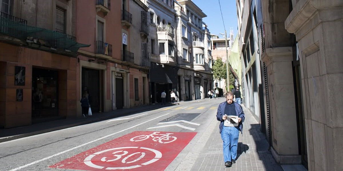 Foto portada: la Via Massagué, al novembre de 2022. Autor: Izan Vizuete.