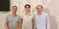 Foto de portada: el regidor de Cultura, Carles de la Rosa, Martí Madaula i a la dreta el president del Cineclub, Esteve Badia, presentant la vetllada de curtmetratges. Autor: Albert P