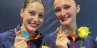 Foto de portada: Farré amb Lillou, amb la medalla d'or. RFEN