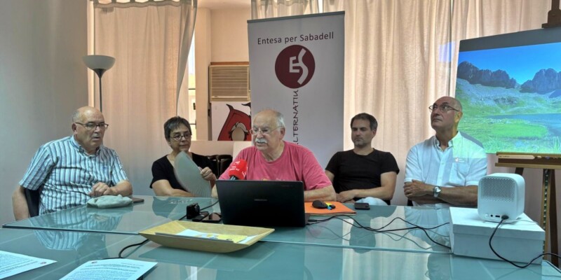 L'Entesa ha presentat la denúncia per la situació del Molí d'en Mornau aquest dimecres. Autor: cedida. 
