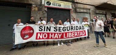 Foto portada: un moment de la concentració, aquest divendres. Autor: J.d.A.