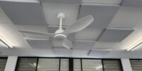 Foto de portada: Aula amb ventiladors. Ajuntament de Sabadell