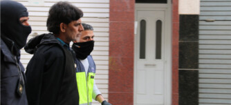 Detenció del pare de les germanes de Terrassa assassinades al Pakistan. Autor: ACN.